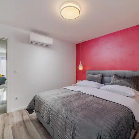 Luxury Sandra Apartamento *