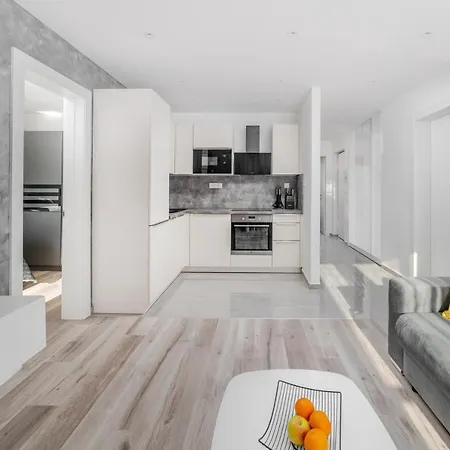 Luxury Sandra Apartment